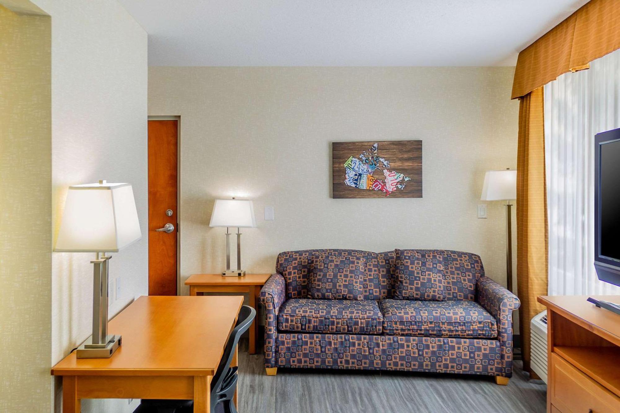 Econo Lodge Inn & Suites University YYC Exterior foto